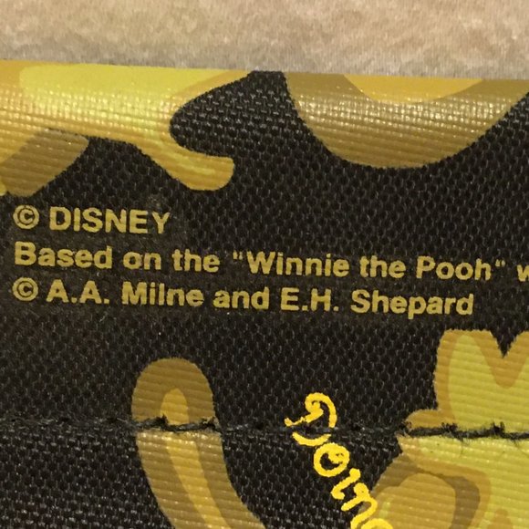 Disney Winnie the Pooh Zippered Pencil Holder - Picture 5 of 9